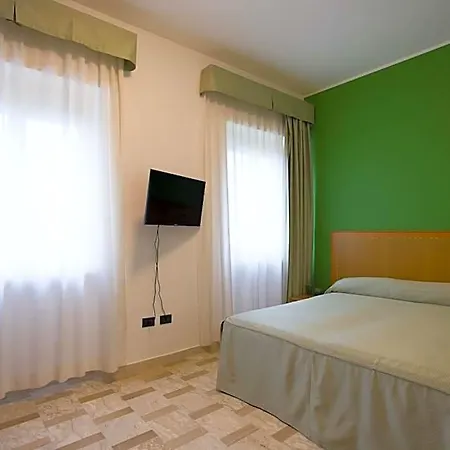 Hotel Nazareth Fermo