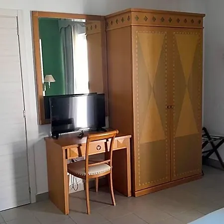 Nazareth Hotel Fermo