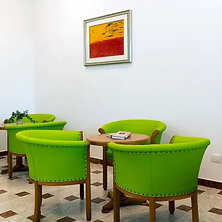 Nazareth Hotel *